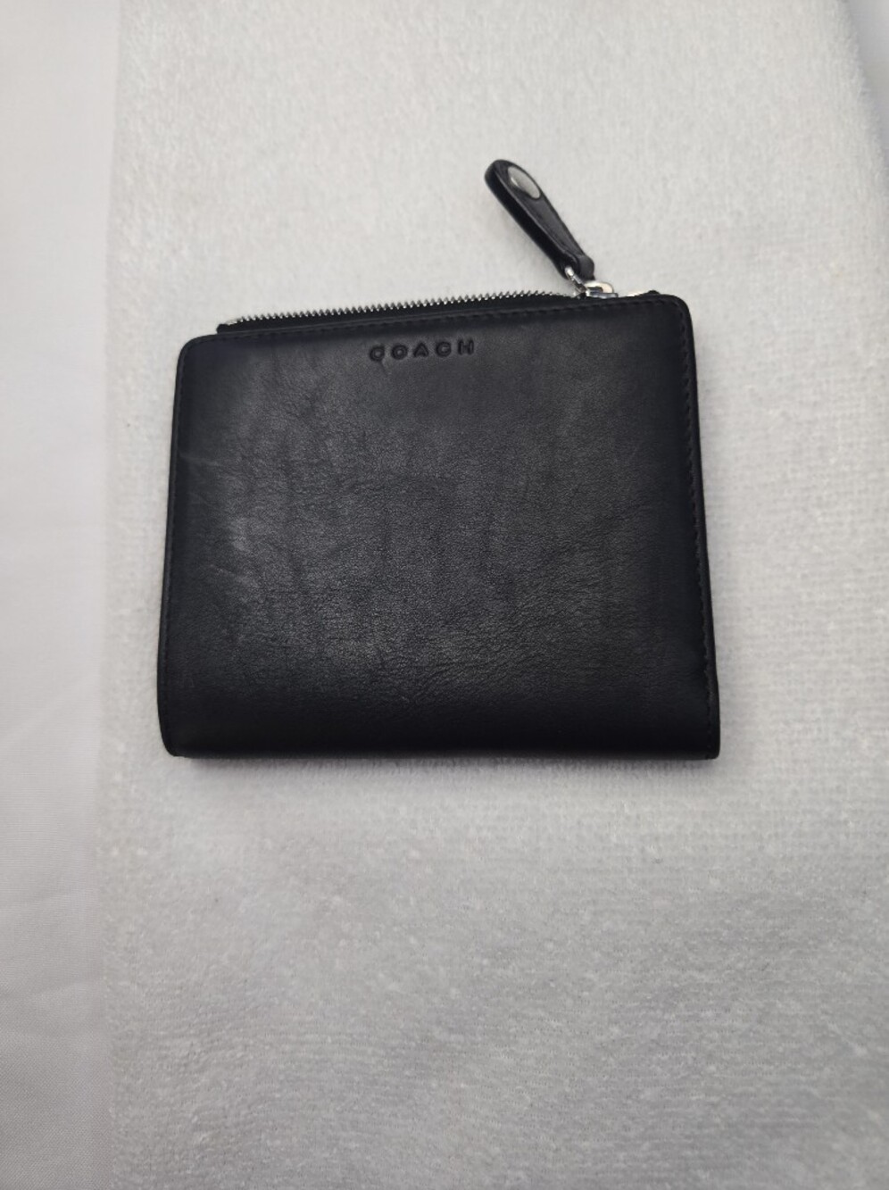 COACH Wome's Black Leather Zip Wallet
